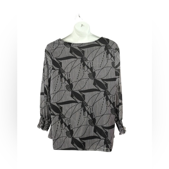 Laura Plus, Plus Size Black & White Patterned Blouse, Size 2X - Picture 9 of 9